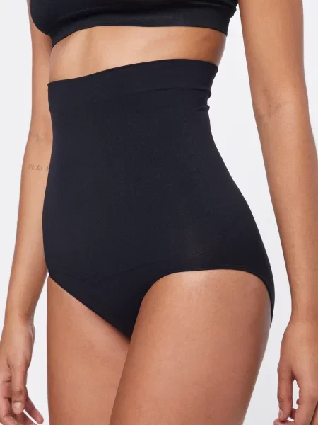 MAGIC Bodyfashion Formujúce nohavičky Comfort Waistnipper Brief' čierna