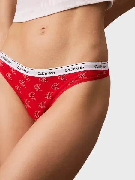 Стринги Calvin Klein
