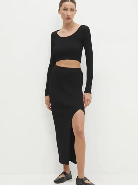 Пуловер и пола Answear Lab черно