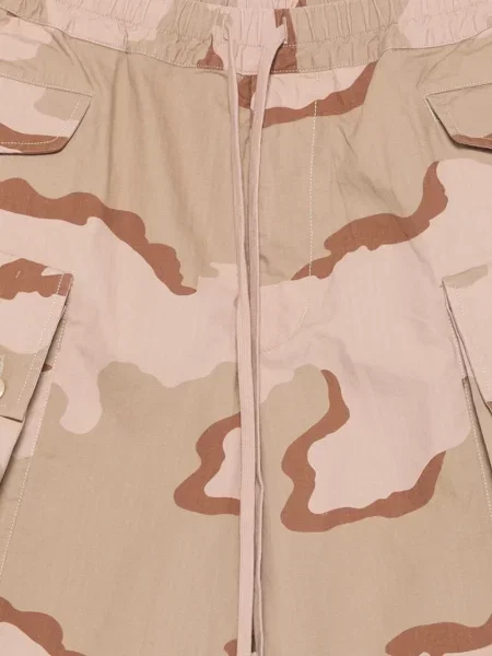 Pantaloni scurți cargo R13 cu model camuflaj roz