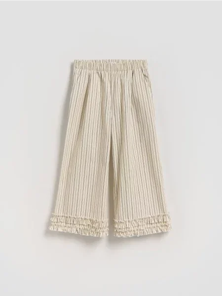 Reserved Брюки-кюлоты в полоску кремовий 