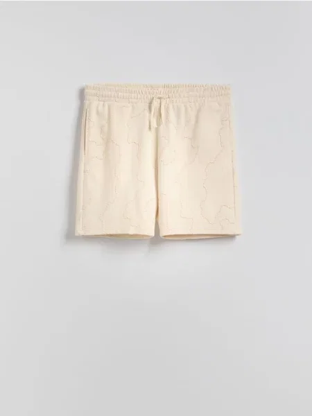 Reserved Pantaloni scurți regular cu model crem