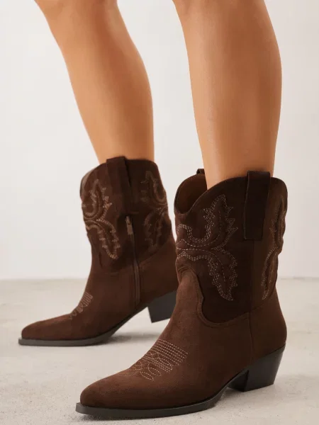 Botine Ideal cu broderie cu toc jos maro