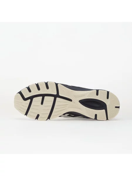 Superge Asics