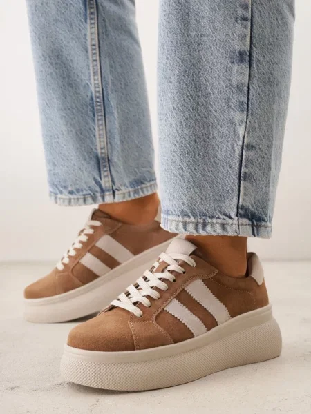 Sneakers Teskara Teslara maro