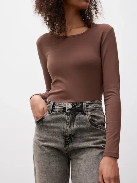 Tricou cu mânecă lungă Answear.lab de mătase maro