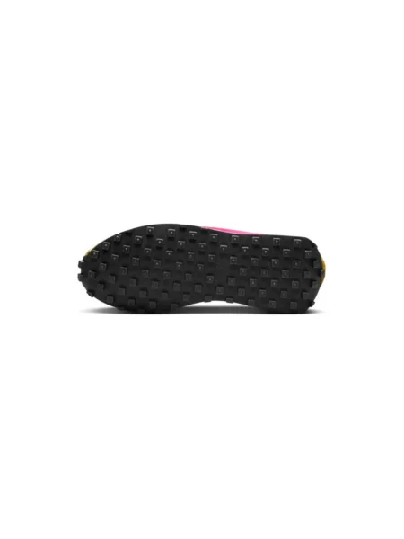 Pantofi Nike auriu