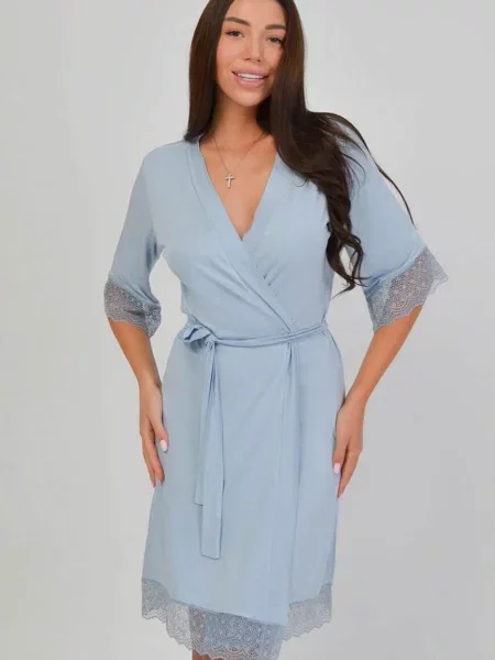 Женский короткий халат блакитний