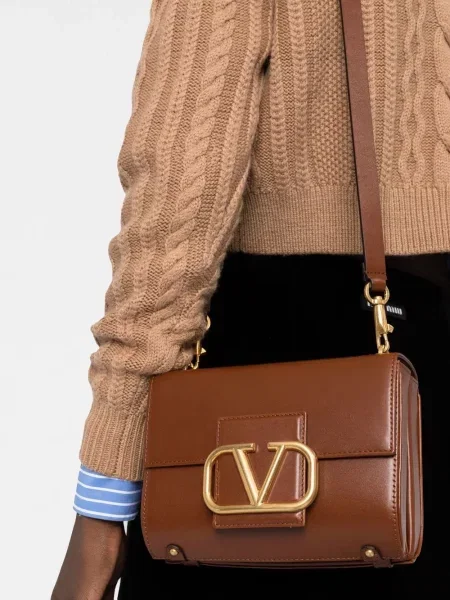 Iš natūralios odos odinė rankinė Valentino Garavani ruda