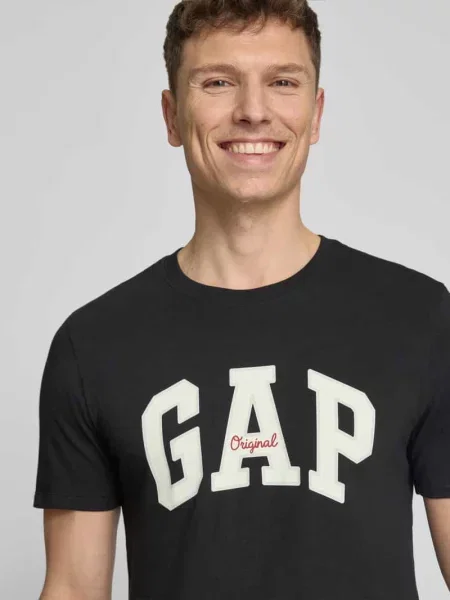 T-shirt z logo i okrągłym dekoltem Gap czarna