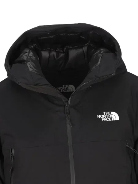 Яке The North Face с качулка черно