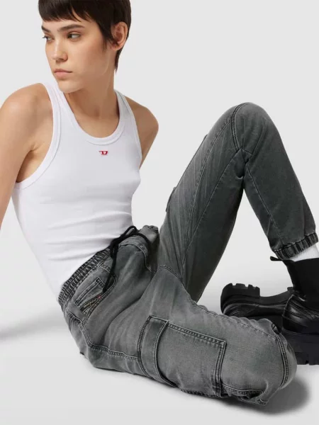 Jeans o kroju straight fit z mieszanki lyocellu Diesel