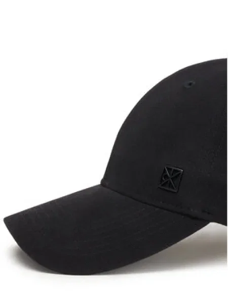 Calvin Klein Čiapka čierna
