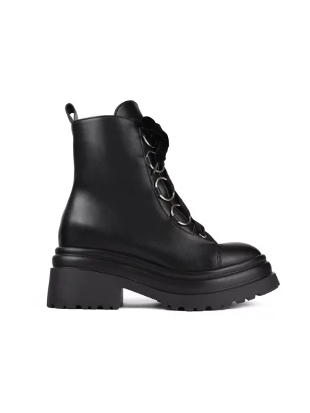 Haftowane botki L37 czarne