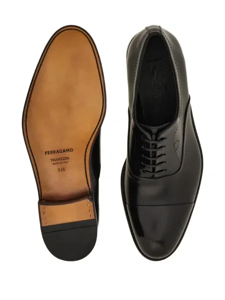 Oxford Ferragamo din piele negru