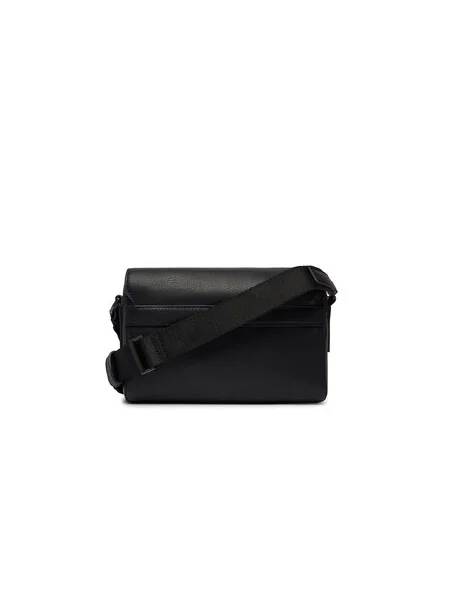Táska Calvin Klein Emblem Hw Small Slap Messenger fekete