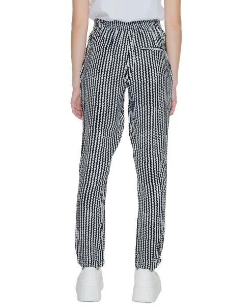 Wielobarwność spodnie Only czarne