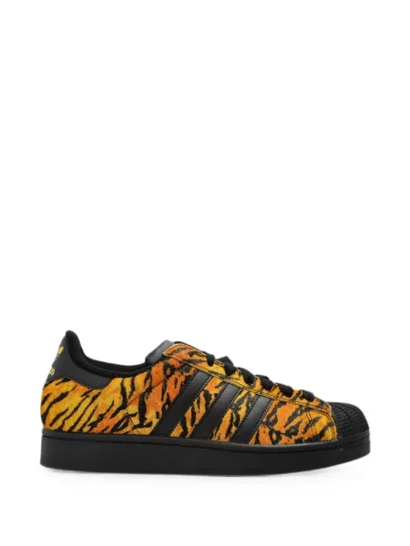 Tricou Adidas cu model leopard negru