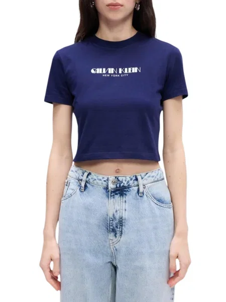 Jeansy Calvin Klein z nadrukiem o krotszym kroju z krótkim rękawem niebieskie