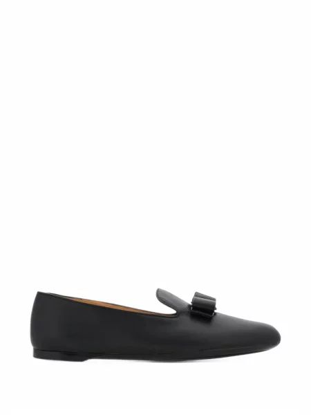 Loafersy Ferragamo čierna