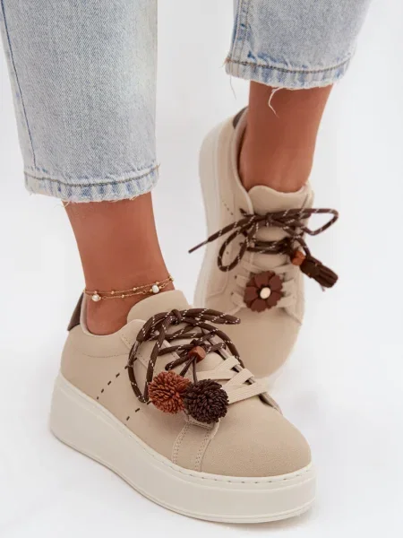 Маратонки Boto на платформе помпони бяло