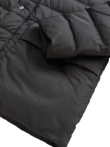 Matlasat geacă cu puf Woolrich negru