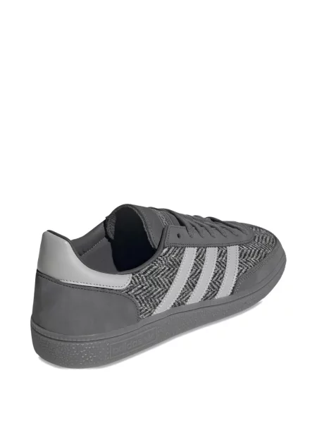 Тениска Adidas на райета с V-образно деколте зелено