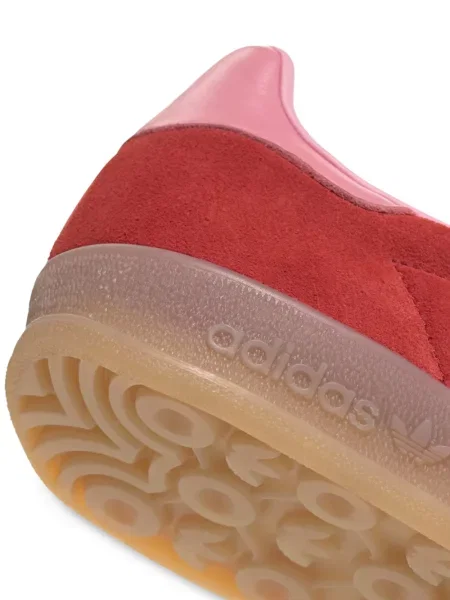 Ριγέ sneakers Adidas Gazelle κόκκινο