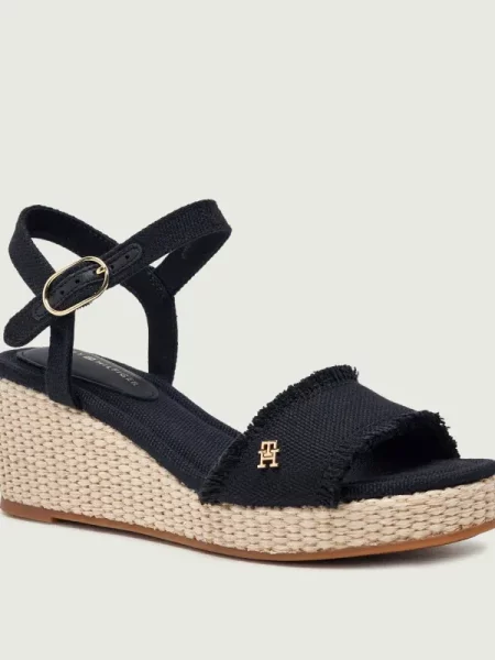 TOMMY HILFIGER Szandálok fekete