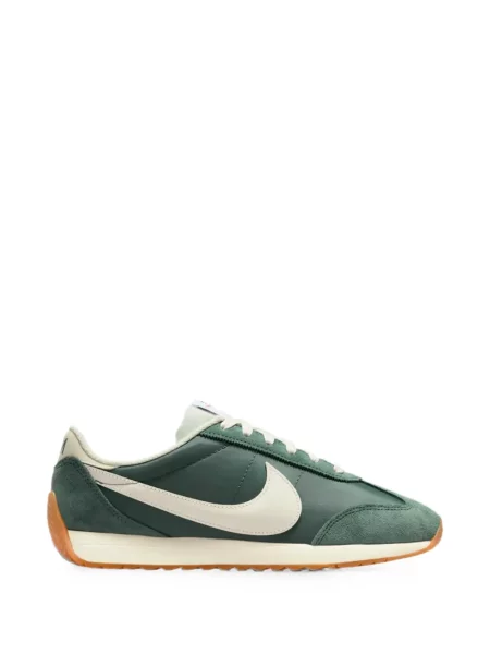 Decupat tricou Nike cu imagine cu cataramă verde