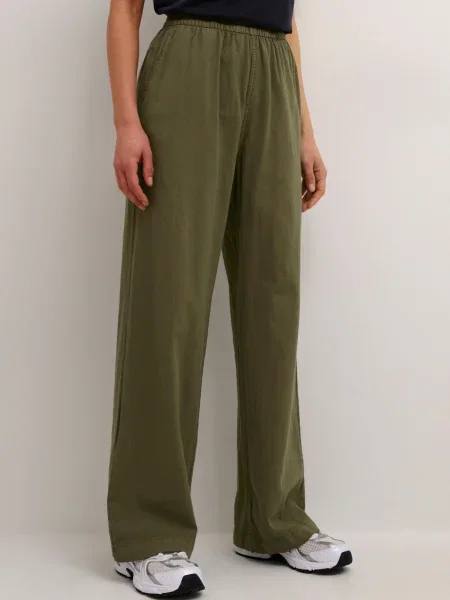 Kaffe Pantaloni verde