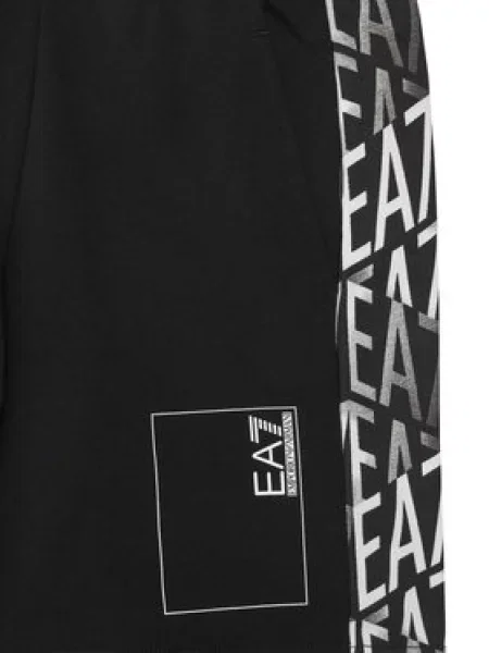 Sportovní kraťasy Emporio Armani černé