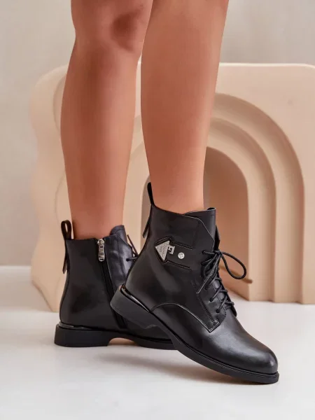 Боти Maciejka с плосък ток