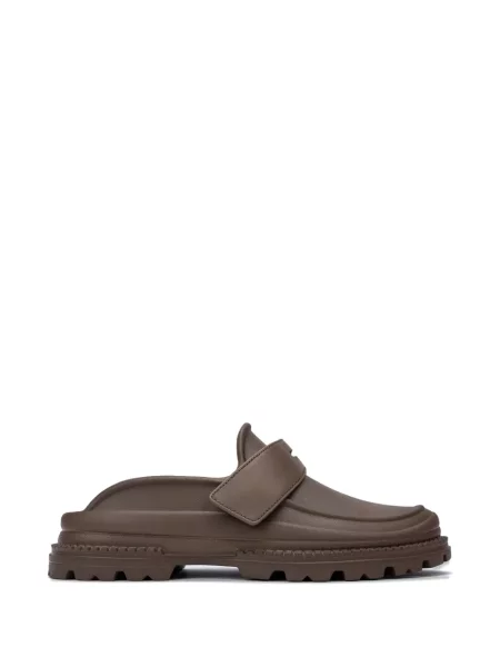 Papuci tip mules Typecast maro