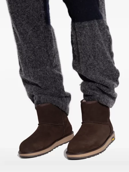 Botine Ugg din piele de căprioară maro