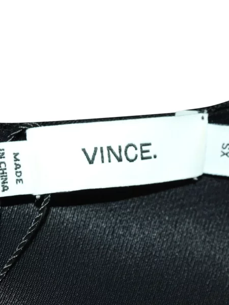 Rochie mini Vince cu decolteu în V de costum negru