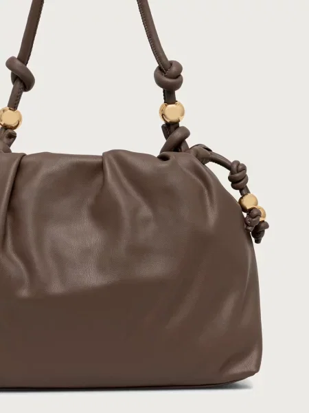 Кожаная сумка Love Moschino