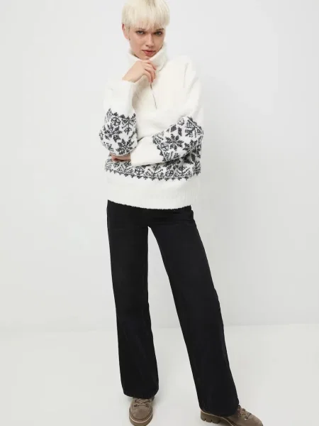 Medicine sweter z domieszką wełny ciepły z półgolfem beżowy