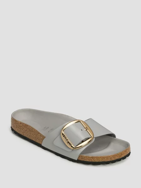 Klapki Birkenstock skórzane na sprzączkę szare