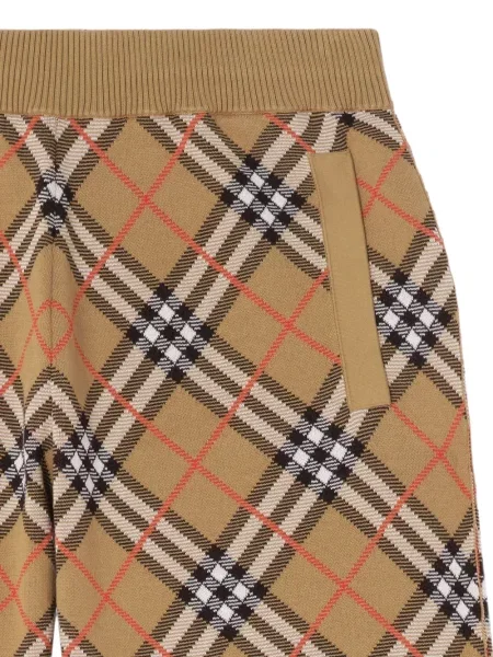 Pantaloni scurți Burberry în carouri