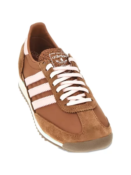 Top Adidas din dantelă maro