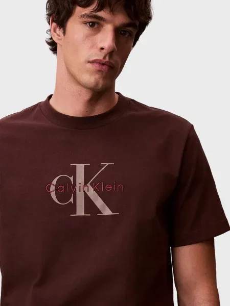 Футболка Calvin Klein Jeans коричнева