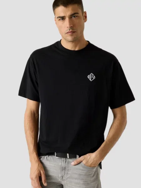 Футболка GUESS чорний