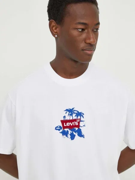 Тениска Levi's с апликация бяло
