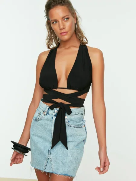 Bluză Trendyol tricotate cu legături negru