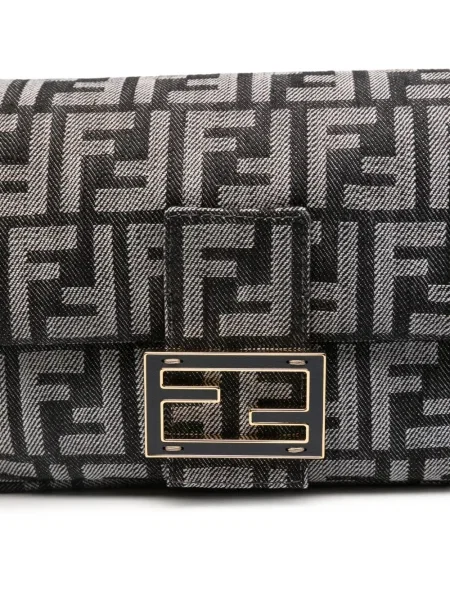 Чанта тип багета Fendi Baguette черно