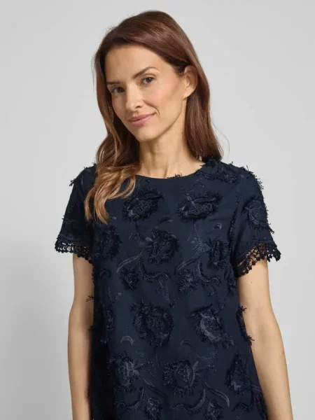 Sukienka mini z koronką szydełkową Zabaione granatowa