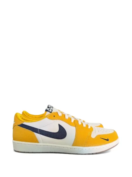 Sneakerși Jordan cu șireturi din dantelă galben