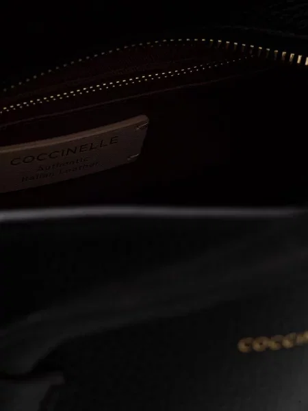 Кожаная сумка через плечо Coccinelle