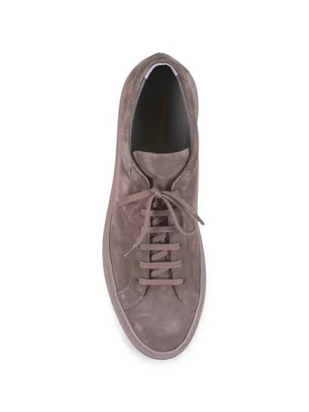 Sneakerși Common Projects din piele de căprioară maro